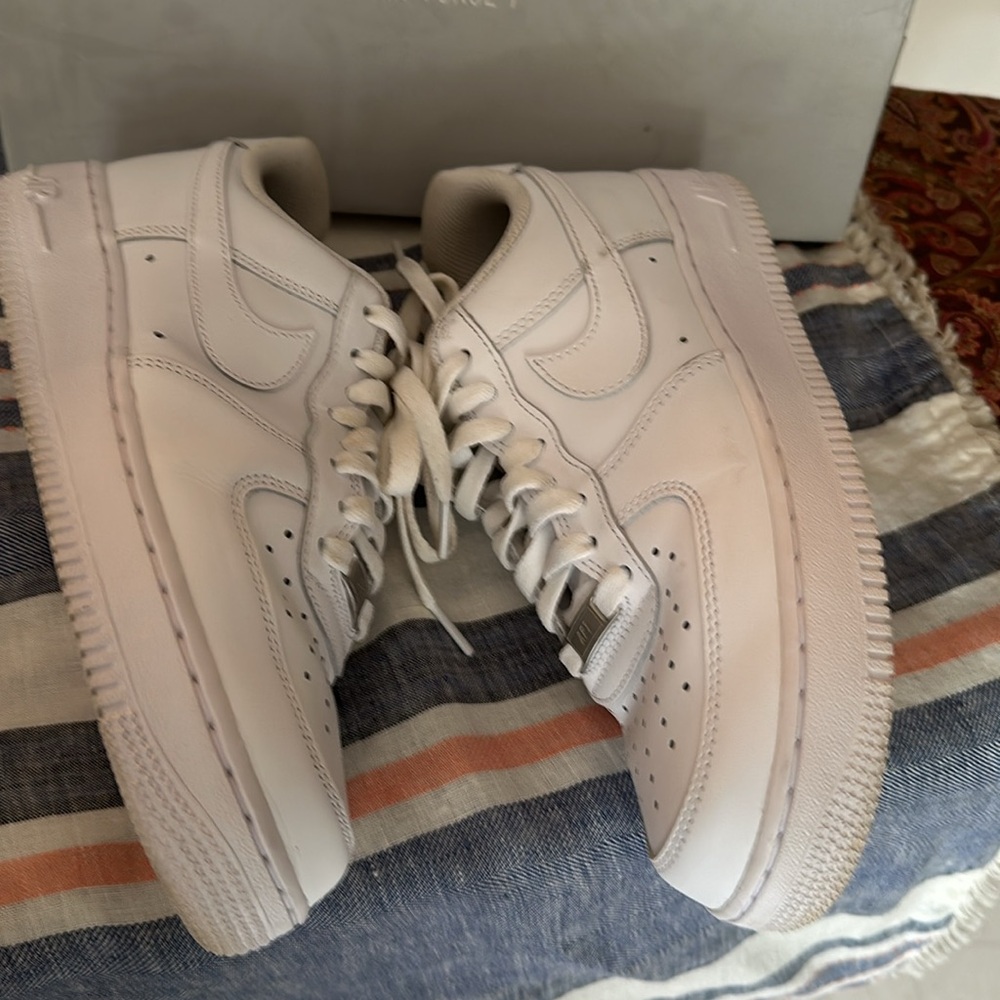 Nike Women's Air Force 1 ‘07 white SZ 9 - Picture 5 of 12
